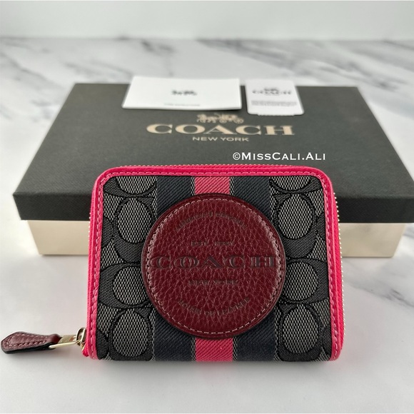 NWT COACH Dempsey Small Zip Around Wallet In Signature Jacquard Stripe & Patch - Picture 3 of 16